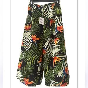 DAVI & DANI Cropped Palazzo Pants NWT